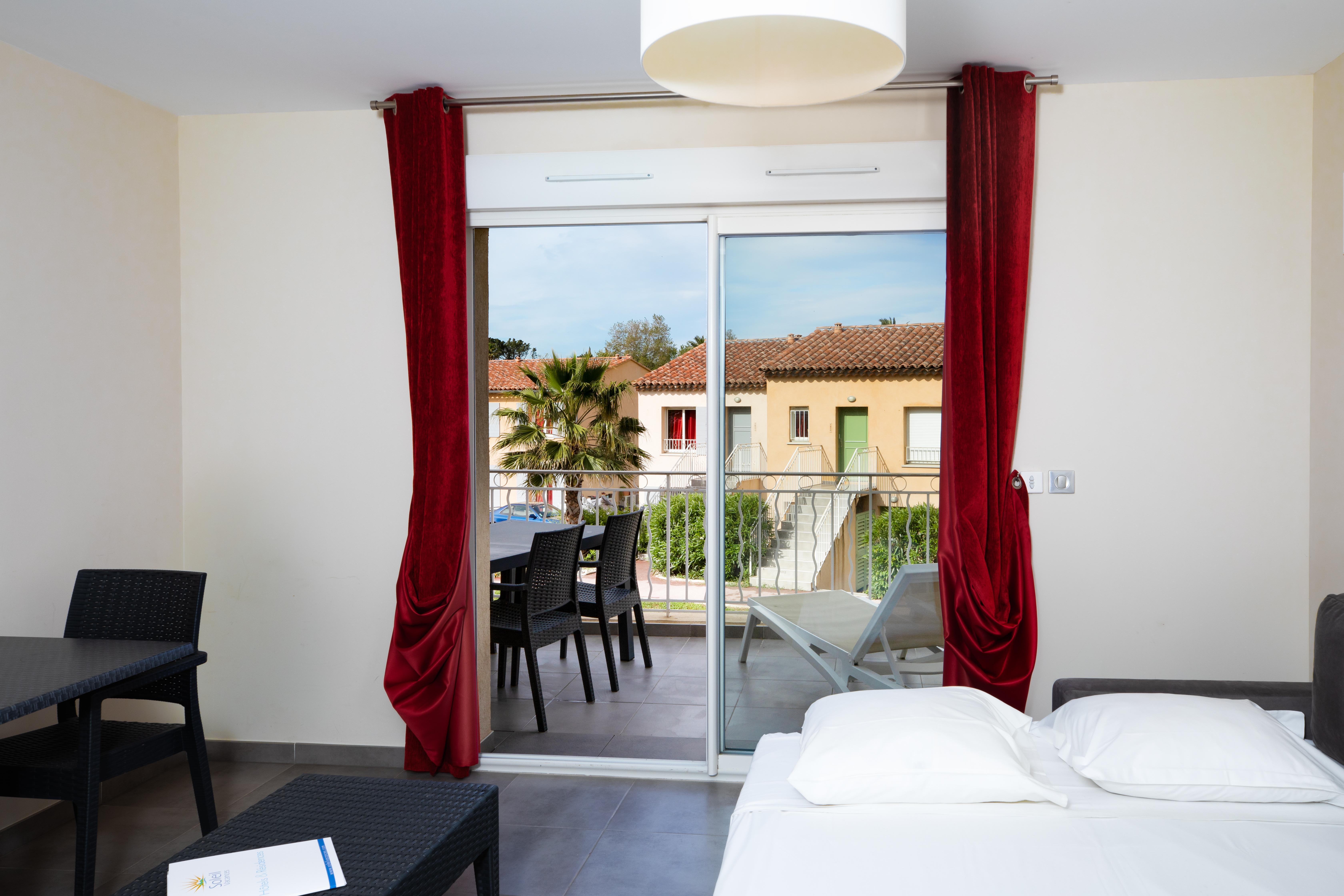 Sowell Residences Les Perles Du Golfe De Saint-Tropez グリモー エクステリア 写真