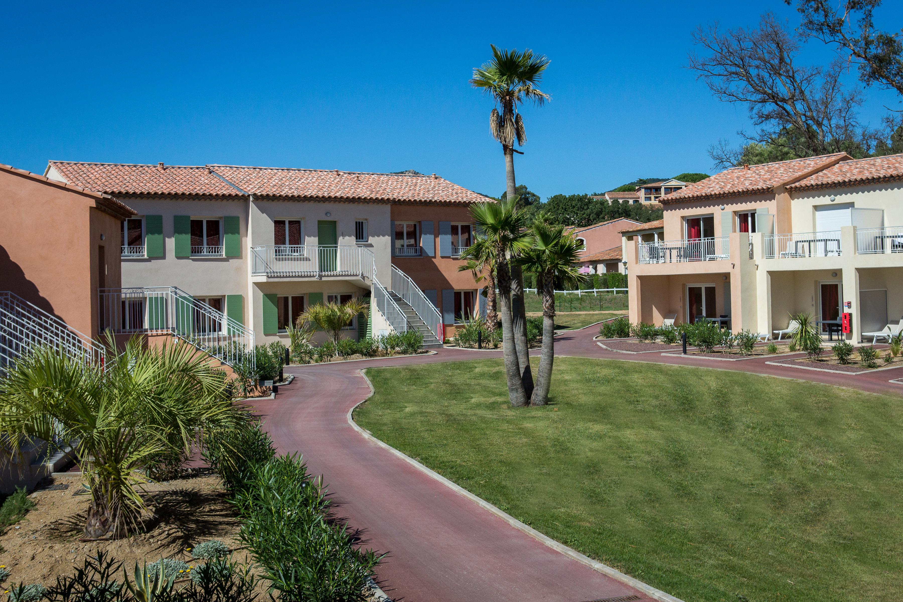 Sowell Residences Les Perles Du Golfe De Saint-Tropez グリモー エクステリア 写真